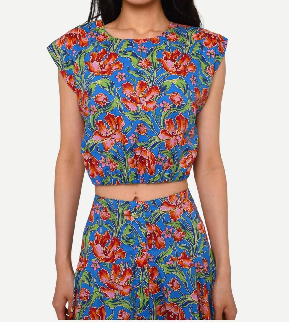 NEW LOVE THE LABEL cambrie crew neck floral top in multi